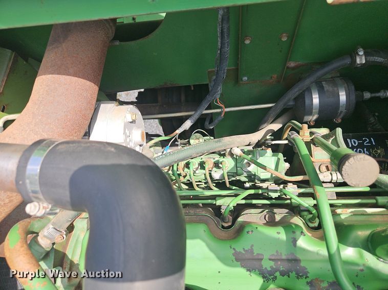 image for item DR8696 1983 John Deere  6620 RWA combine