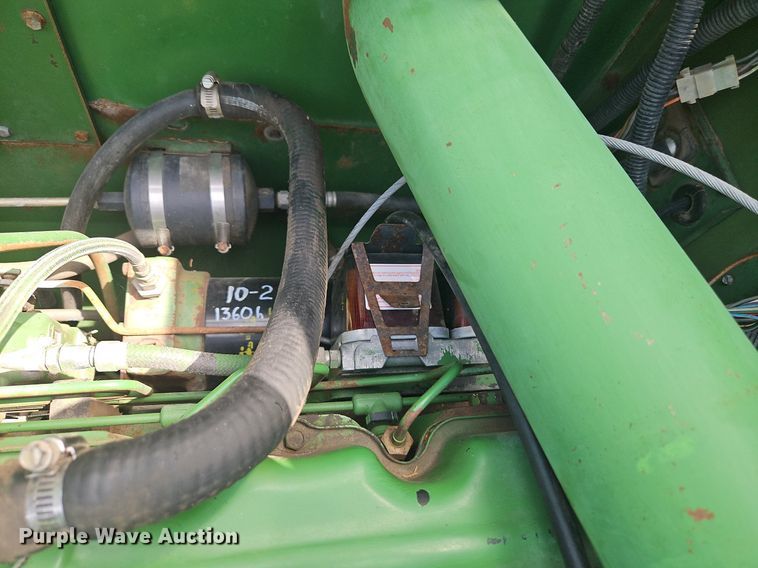 image for item DR8696 1983 John Deere  6620 RWA combine