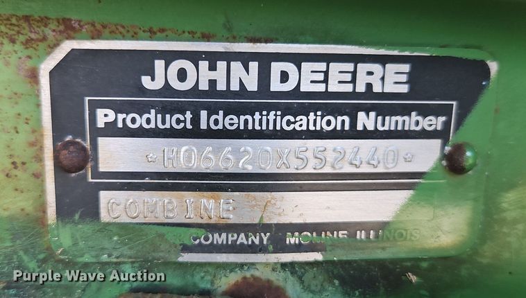 image for item DR8696 1983 John Deere  6620 RWA combine