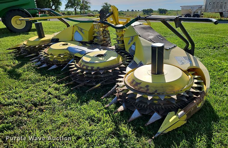 image for item DR8707 2012 John Deere  778 rotary forage head