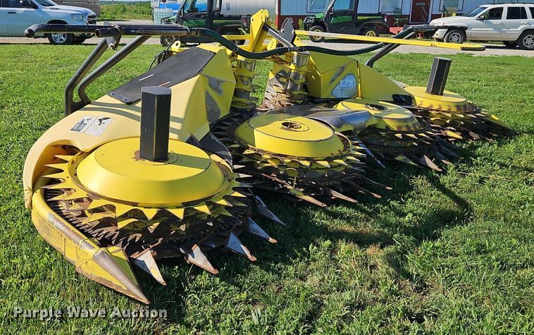 image for item DR8707 2012 John Deere  778 rotary forage head