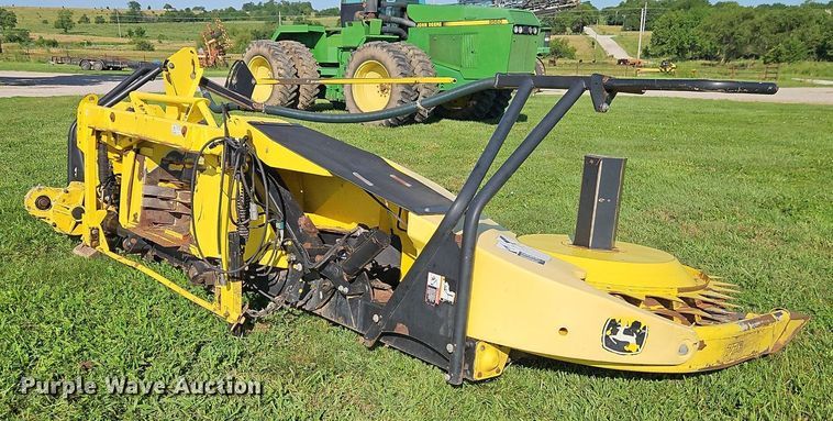 image for item DR8707 2012 John Deere  778 rotary forage head