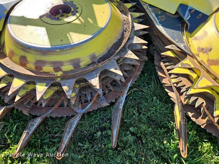 image for item DR8707 2012 John Deere  778 rotary forage head