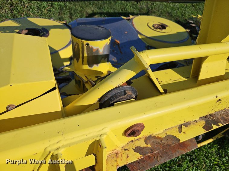 image for item DR8707 2012 John Deere  778 rotary forage head