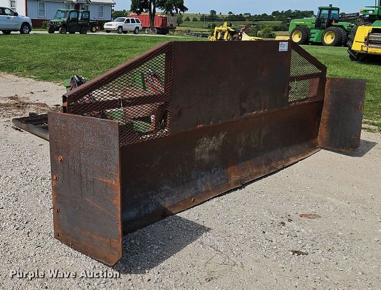 image for item DR8708 Otter plow