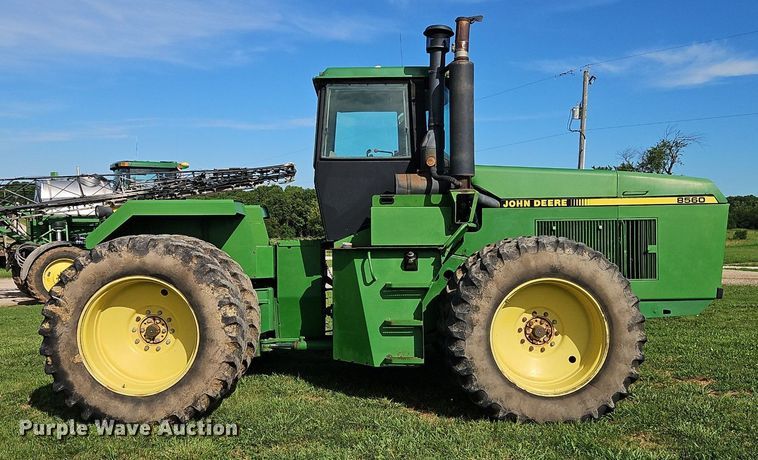 image for item DR8709 1991 John Deere 8560 4WD tractor