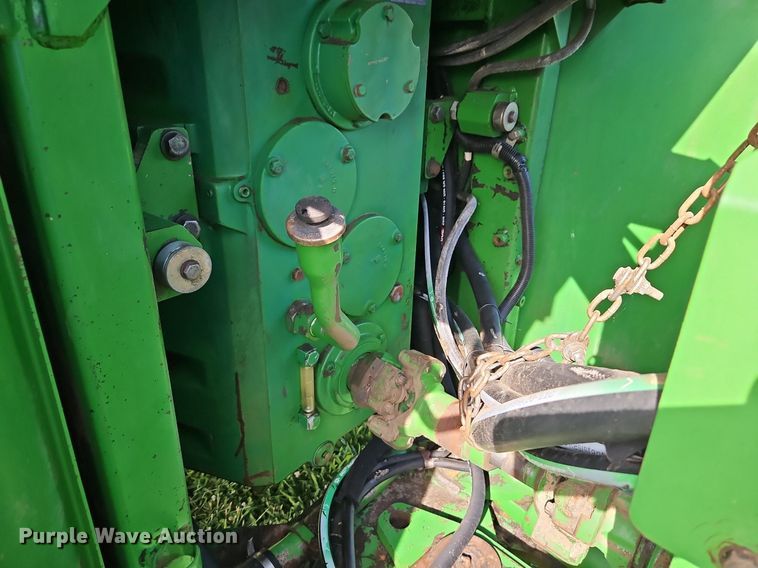 image for item DR8709 1991 John Deere 8560 4WD tractor