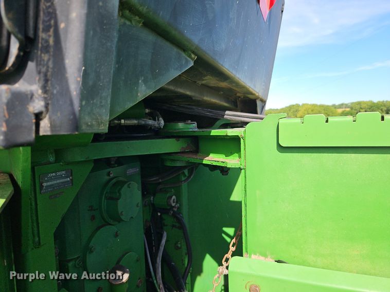 image for item DR8709 1991 John Deere 8560 4WD tractor