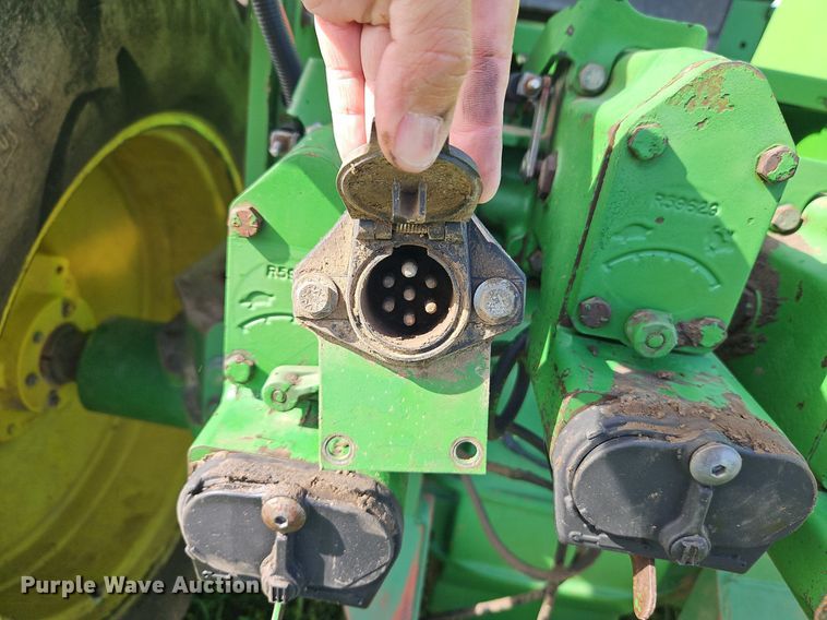 image for item DR8709 1991 John Deere 8560 4WD tractor