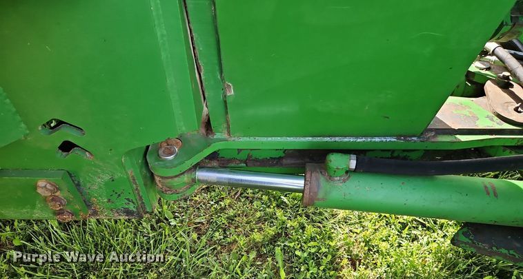 image for item DR8709 1991 John Deere 8560 4WD tractor