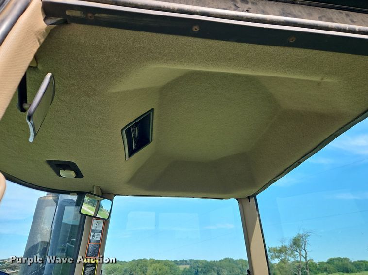 image for item DR8709 1991 John Deere 8560 4WD tractor