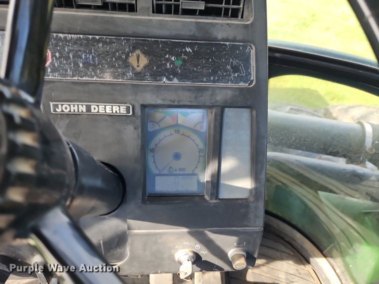image for item DR8709 1991 John Deere 8560 4WD tractor