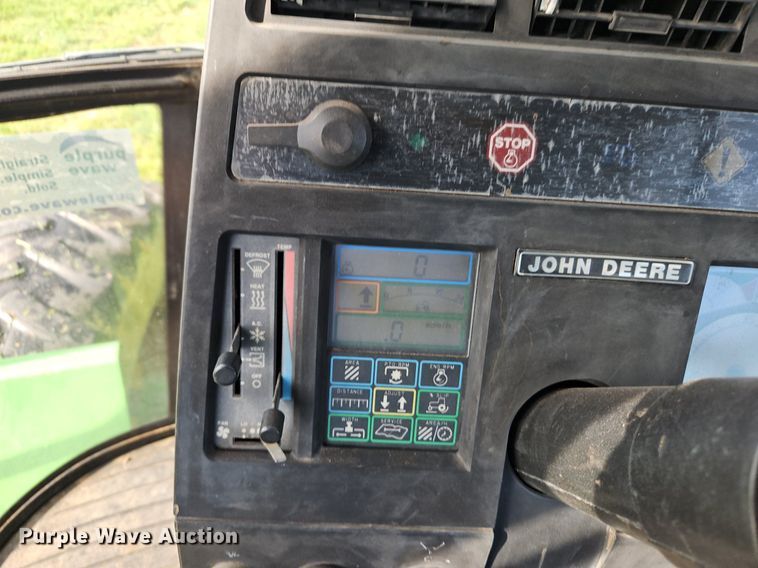 image for item DR8709 1991 John Deere 8560 4WD tractor