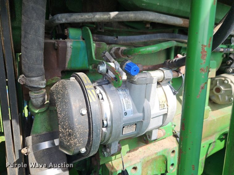 image for item DR8709 1991 John Deere 8560 4WD tractor