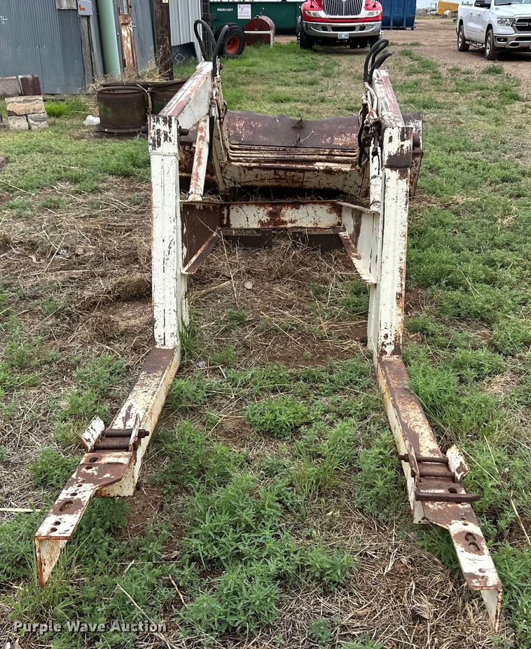 image for item DS6758 Great Bend loader