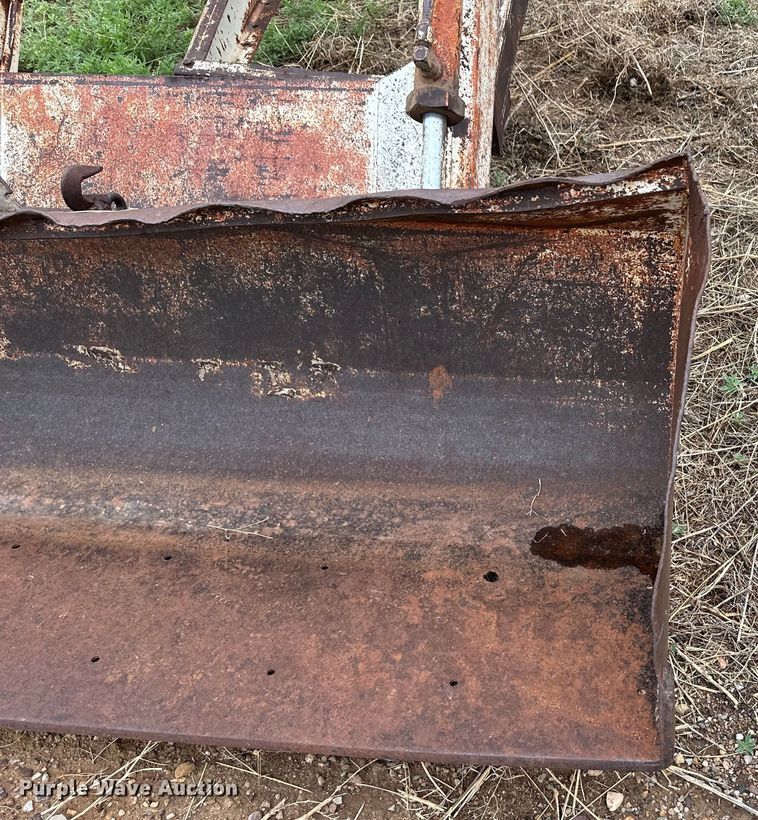 image for item DS6758 Great Bend loader