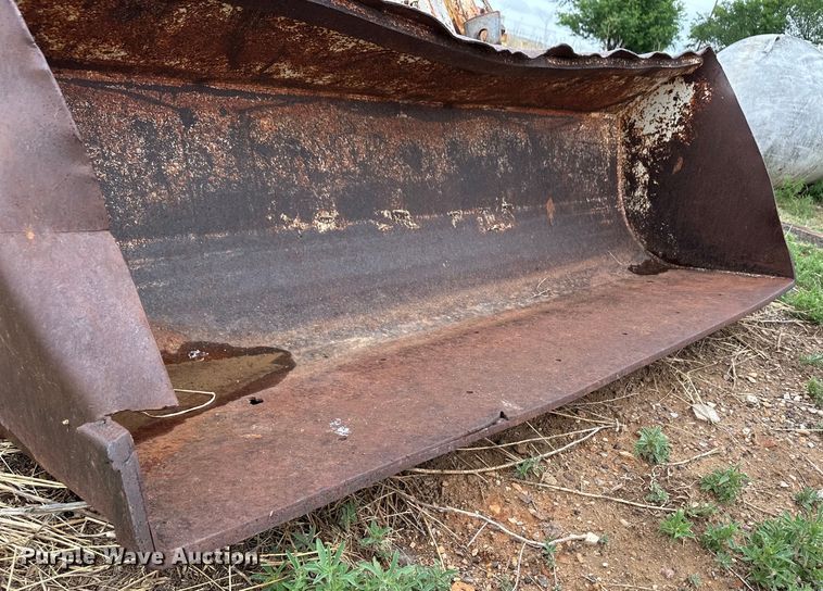 image for item DS6758 Great Bend loader