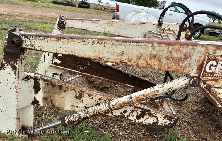 image for item DS6758 Great Bend loader