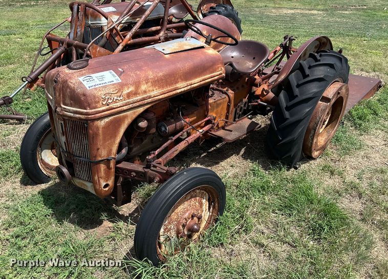 image for item DS6760 Ford 2N tractor