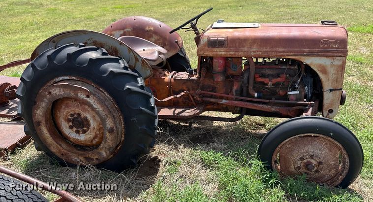 image for item DS6760 Ford 2N tractor