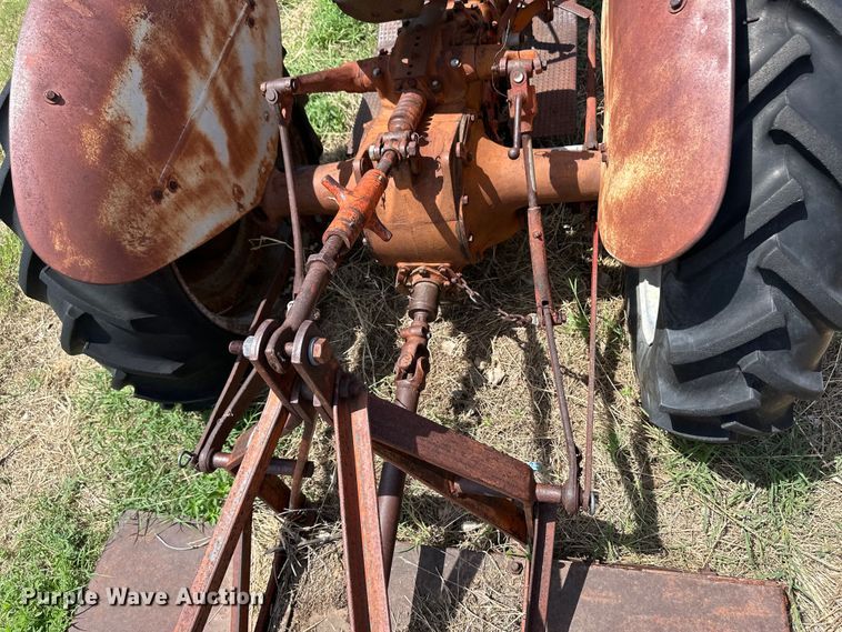 image for item DS6760 Ford 2N tractor