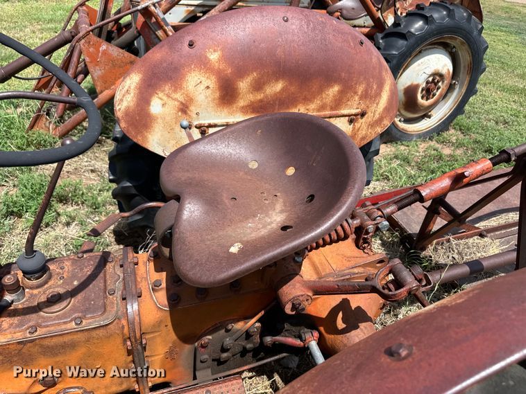 image for item DS6760 Ford 2N tractor