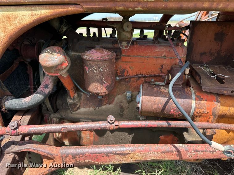 image for item DS6760 Ford 2N tractor