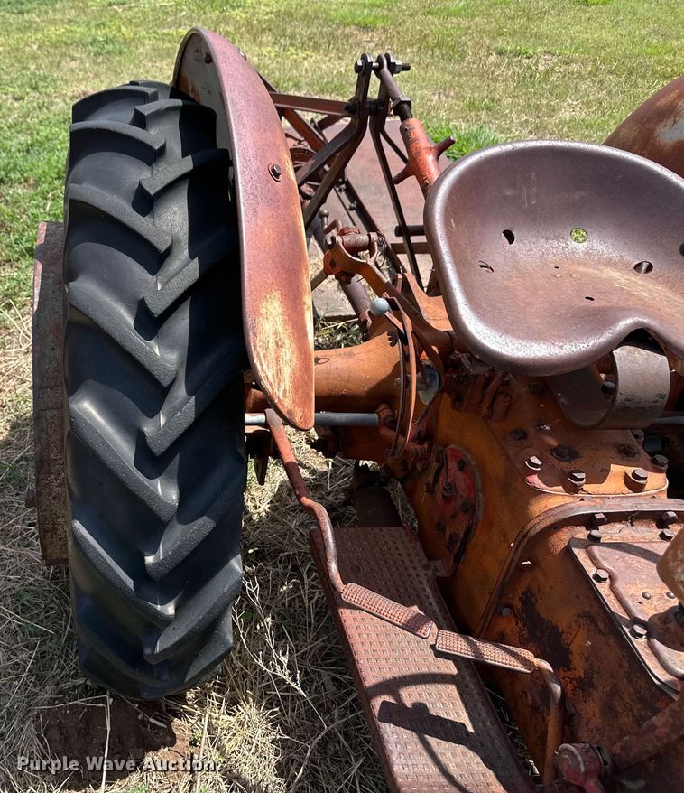 image for item DS6760 Ford 2N tractor