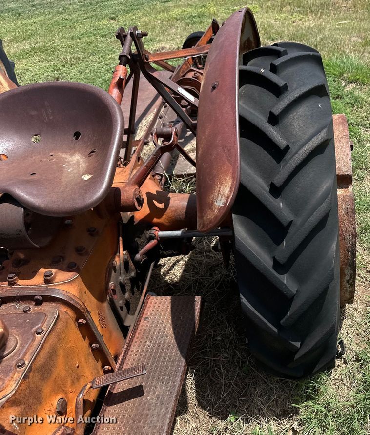 image for item DS6760 Ford 2N tractor