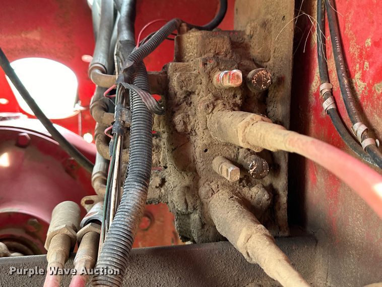 image for item DS6765 1985 Versatile 836 4WD tractor