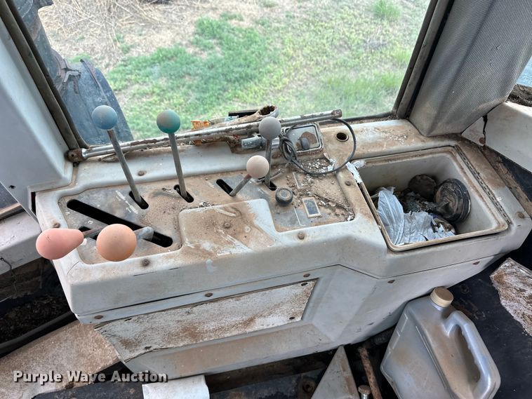 image for item DS6765 1985 Versatile 836 4WD tractor