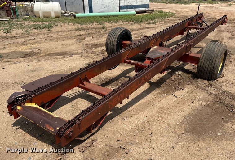 image for item DS6784 New Holland 85 bale conveyor