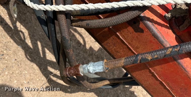 image for item DS6784 New Holland 85 bale conveyor