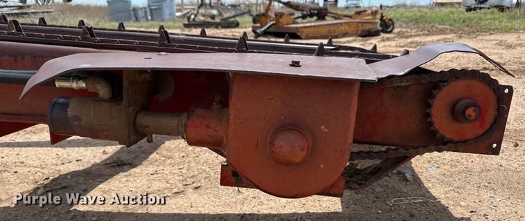 image for item DS6784 New Holland 85 bale conveyor