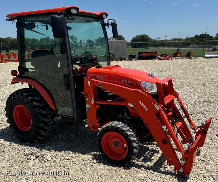 image for item DS7500 2021 Kubota  LX3310HSD MFWD tractor