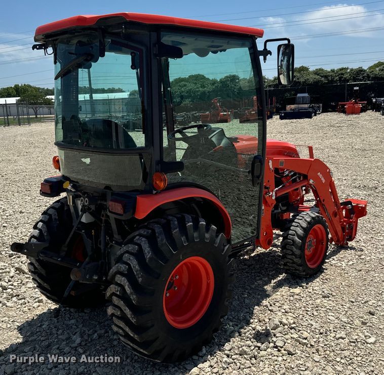 image for item DS7500 2021 Kubota  LX3310HSD MFWD tractor