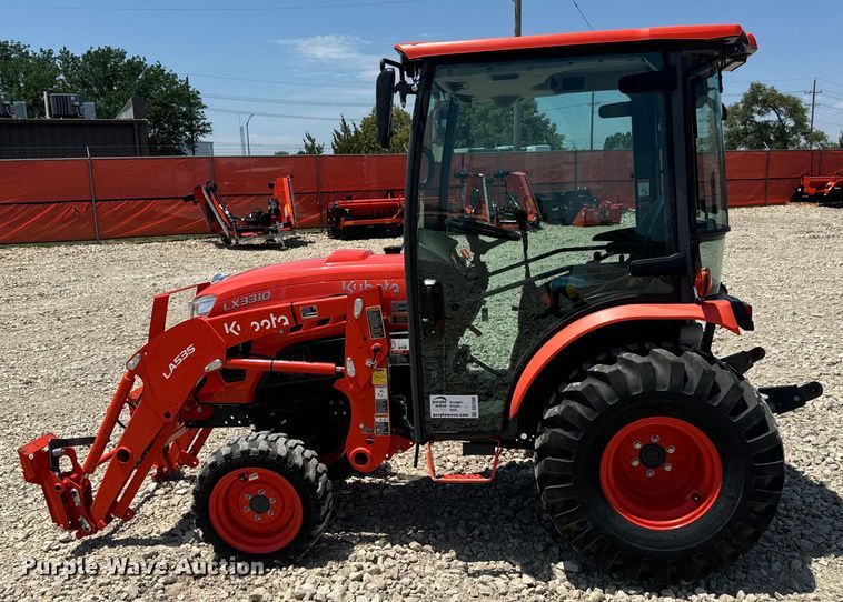 image for item DS7500 2021 Kubota  LX3310HSD MFWD tractor