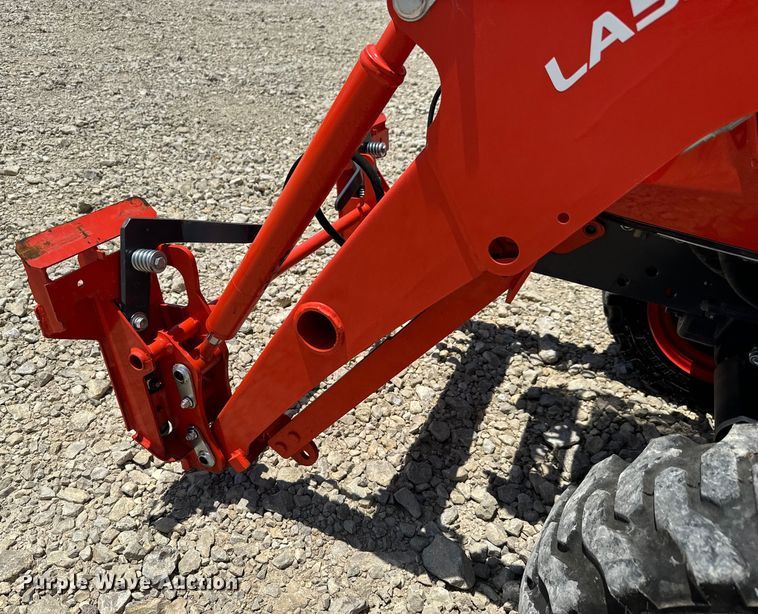 image for item DS7500 2021 Kubota  LX3310HSD MFWD tractor