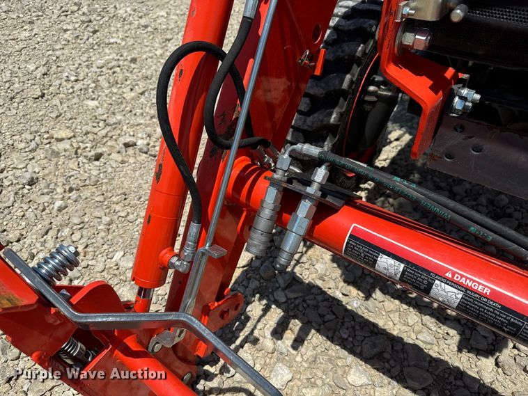 image for item DS7500 2021 Kubota  LX3310HSD MFWD tractor