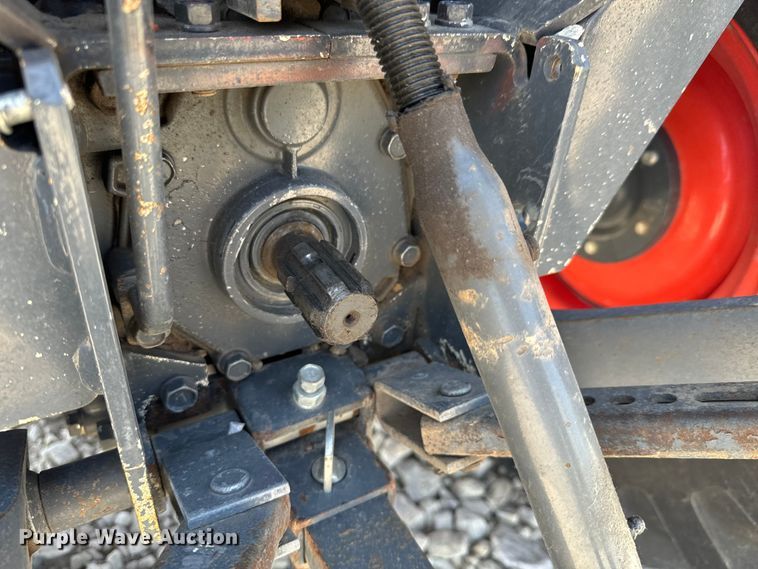 image for item DS7500 2021 Kubota  LX3310HSD MFWD tractor