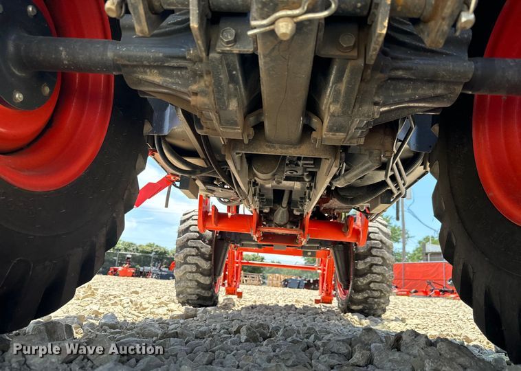 image for item DS7500 2021 Kubota  LX3310HSD MFWD tractor