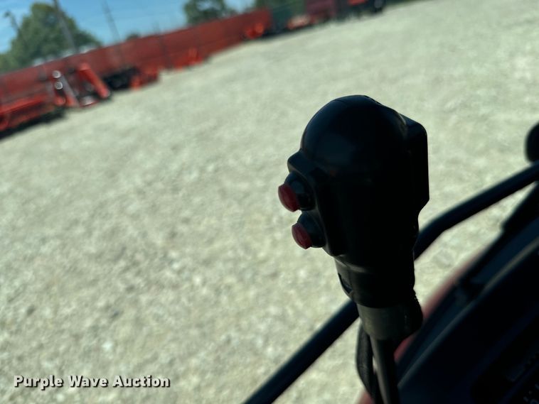 image for item DS7500 2021 Kubota  LX3310HSD MFWD tractor