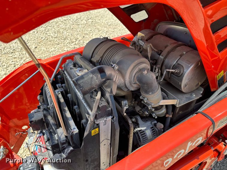 image for item DS7500 2021 Kubota  LX3310HSD MFWD tractor