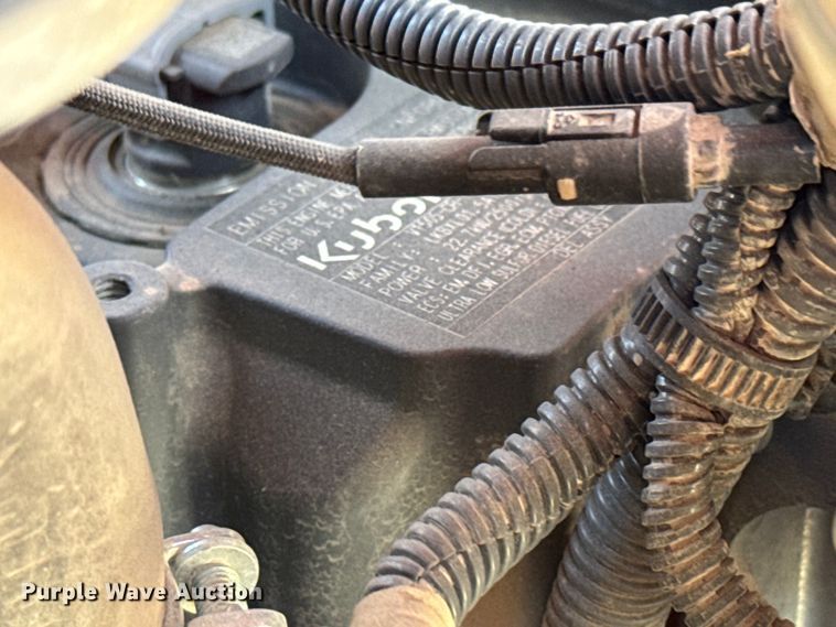 image for item DS7500 2021 Kubota  LX3310HSD MFWD tractor