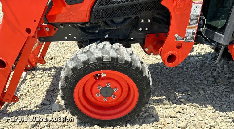image for item DS7500 2021 Kubota  LX3310HSD MFWD tractor