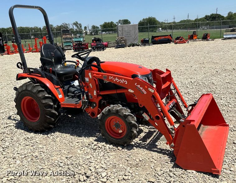 image for item DS7501 2021 Kubota  B2601HSD MFWD tractor