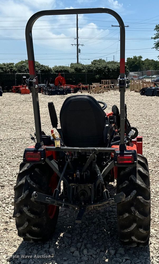 image for item DS7501 2021 Kubota  B2601HSD MFWD tractor