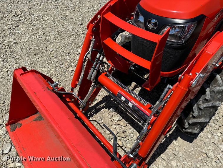 image for item DS7501 2021 Kubota  B2601HSD MFWD tractor