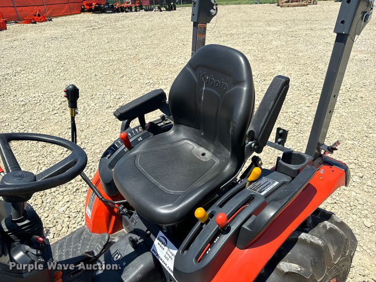 image for item DS7501 2021 Kubota  B2601HSD MFWD tractor