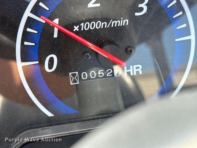 image for item DS7501 2021 Kubota  B2601HSD MFWD tractor